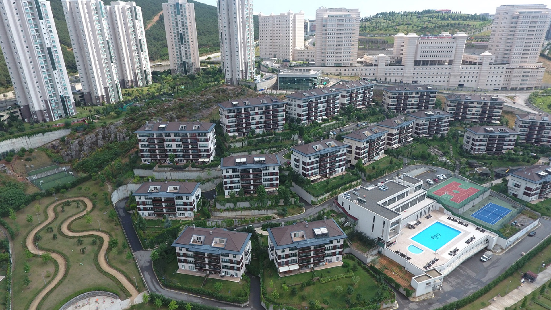 FUAYE SÜREYYAPAŞA SİTESİ